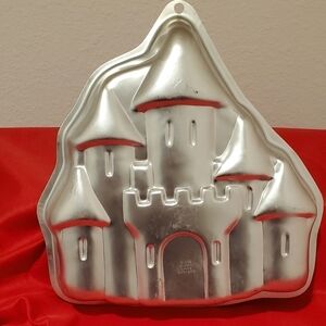 WILTON 1998 Castle cake pan